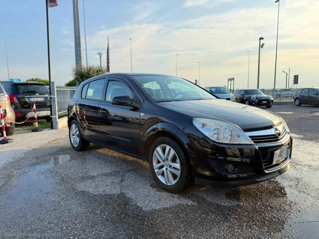 Auto - Opel astra 1.7 cdti 101 cv 5p. club