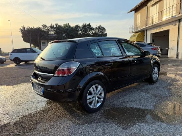 Auto - Opel astra 1.7 cdti 101 cv 5p. club