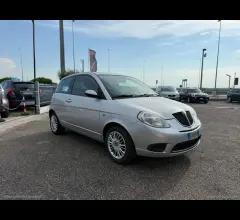 Auto - Lancia ypsilon 1.2 oro