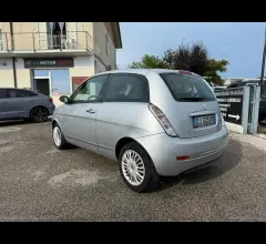 Auto - Lancia ypsilon 1.2 oro