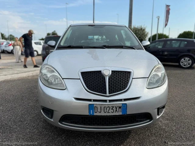 Auto - Lancia ypsilon 1.2 oro