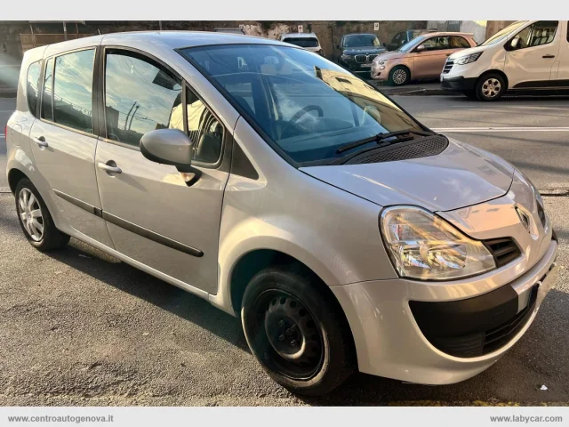 Auto - Renault grand modus 1.5 dci 70 cv