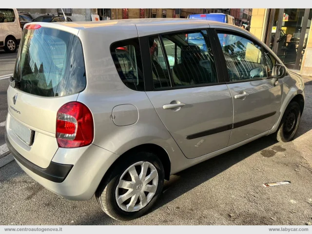 Auto - Renault grand modus 1.5 dci 70 cv