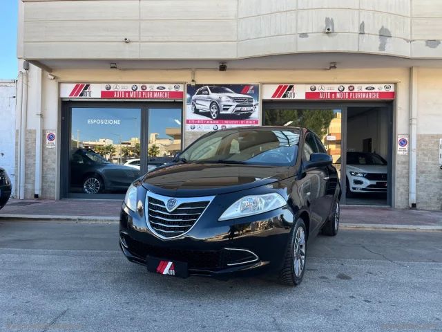 Auto - Lancia ypsilon 1.3 mjt 95 cv 5p. s&s gold