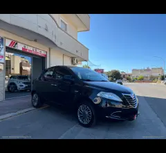 Auto - Lancia ypsilon 1.3 mjt 95 cv 5p. s&s gold