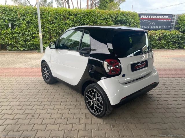 Auto - Smart fortwo electric drive prime