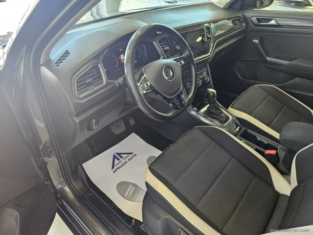 Auto - Volkswagen t-roc 2.0 tdi 150 cv dsg sport bmt