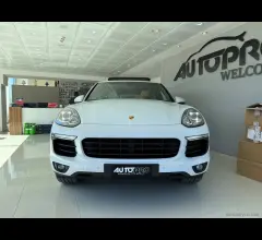 Auto - Porsche cayenne 3.0 diesel platinum edition