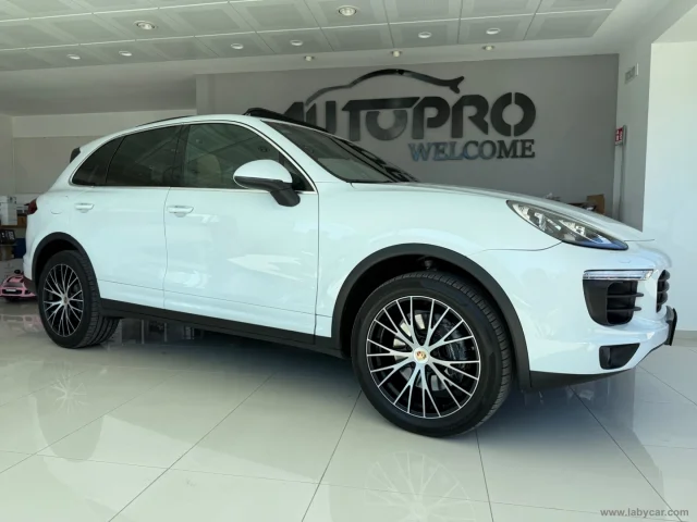 Auto - Porsche cayenne 3.0 diesel platinum edition