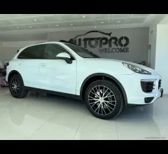 Auto - Porsche cayenne 3.0 diesel platinum edition
