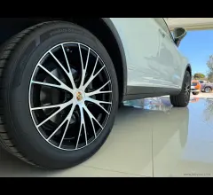 Auto - Porsche cayenne 3.0 diesel platinum edition