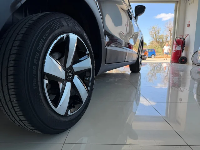 Auto - Opel crossland 1.5 ecotec d 110 cv s&s edit.