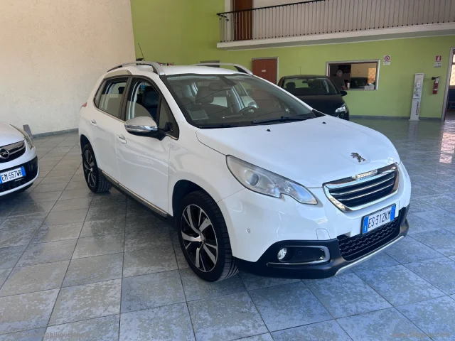 Auto - Peugeot 2008 1.6 e-hdi 92 cv s&s allure