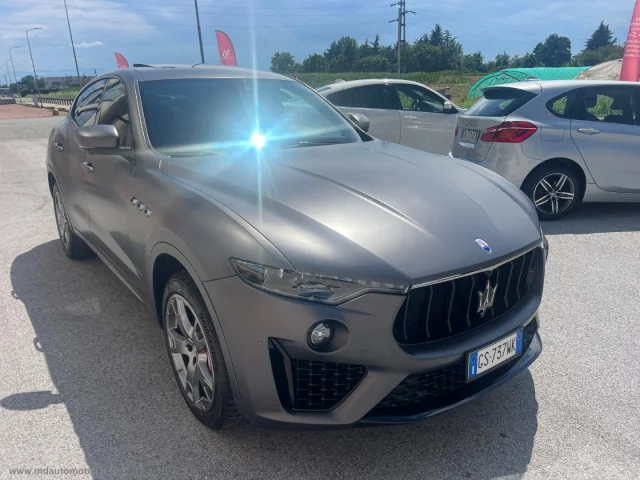 Auto - Maserati levante v6 awd gransport