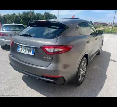 Auto - Maserati levante v6 awd gransport