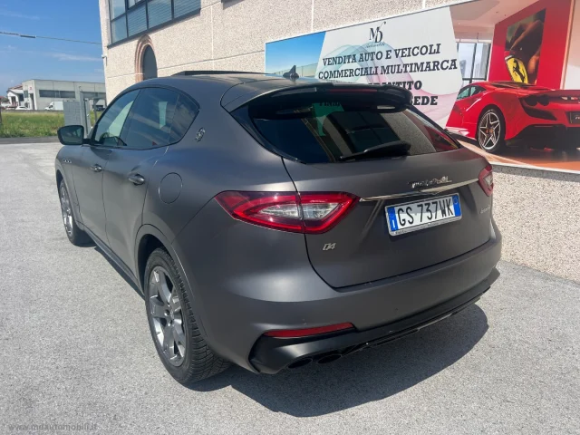 Auto - Maserati levante v6 awd gransport