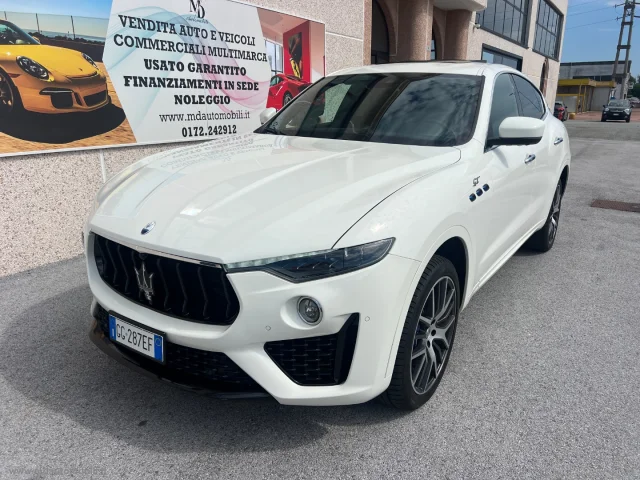 Maserati levante 330 cv mhev awd gt