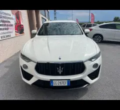 Auto - Maserati levante 330 cv mhev awd gt