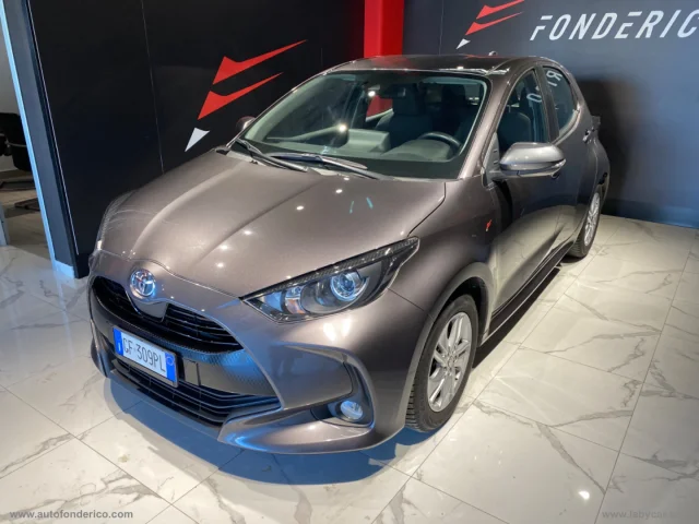 Auto - Toyota yaris 1.0 5p. trend