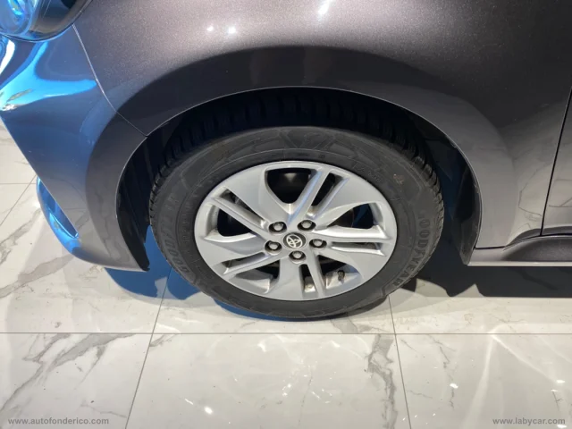 Auto - Toyota yaris 1.0 5p. trend