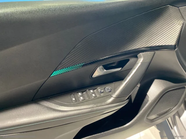Auto - Peugeot 2008 bluehdi 110 s&s allure