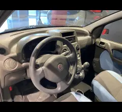 Auto - Fiat panda 1.2 4x4 climbing