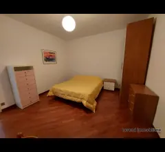 Appartamenti in Vendita - Appartamento. 4 camere, doppi servizi e posto auto
