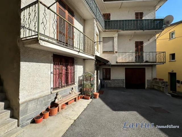 Appartamenti in Vendita - Appartamento in corte con cantina e locale accessorio