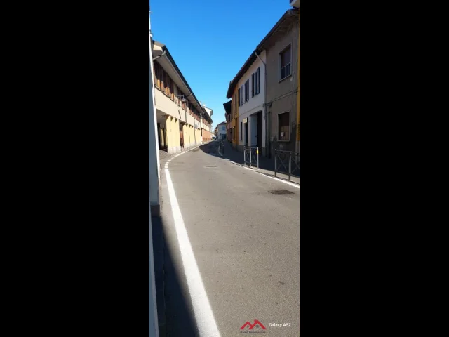 Appartamenti in Vendita - Ufficio due vani - affittato ideale per investimento