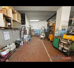 Appartamenti in Vendita - Capannone con soppalco
