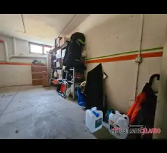 Appartamenti in Vendita - Garage finestrato