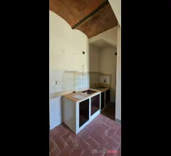 Appartamenti in Vendita - Porzione di casolare in prima campagna