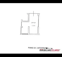 Garage finestrato