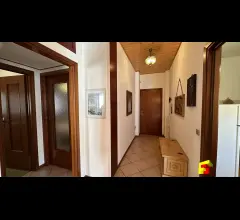 Appartamenti in Vendita - Moggio - zona centrale,trilocale luminosissimo con camino.