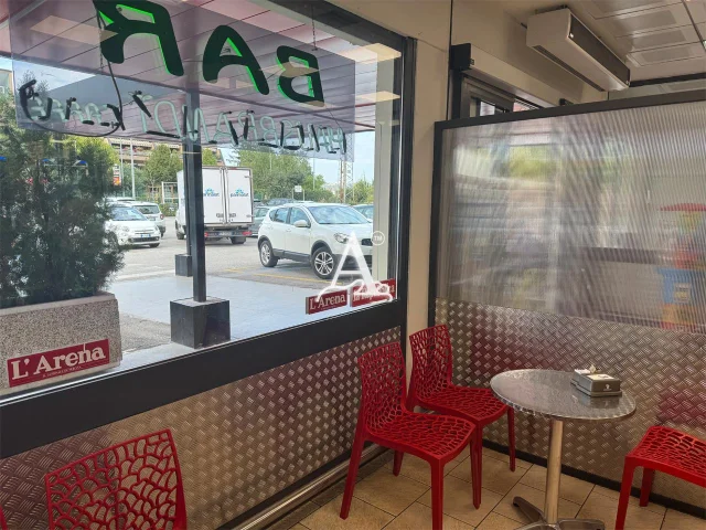 Appartamenti in Vendita - Tecnoazienda - bar tabacchi
