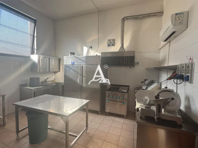 Tecnoazienda - immobile commerciale pizzeria d'asporto