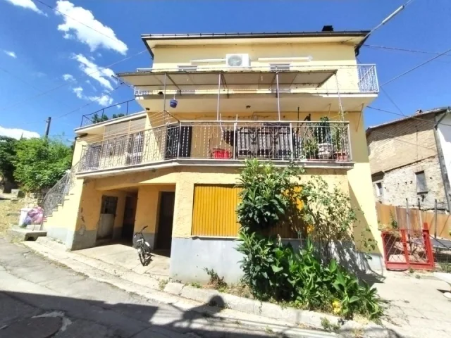 Appartamenti in Vendita - Casa singola in roccamontepiano con terreno, abruzzo, (ch)
