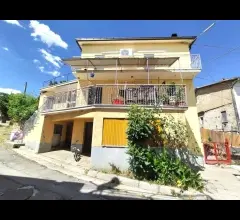 Appartamenti in Vendita - Casa singola in roccamontepiano con terreno, abruzzo, (ch)