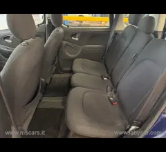 Auto - Toyota yaris verso 1.3 16v sol