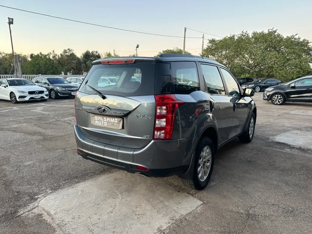 Auto - Mahindra xuv500 2.2 16v awd w6