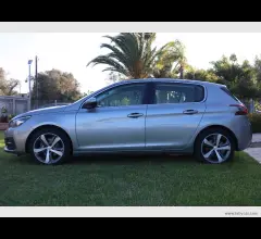 Auto - Peugeot 308 bluehdi 130 s&s eat8 allure