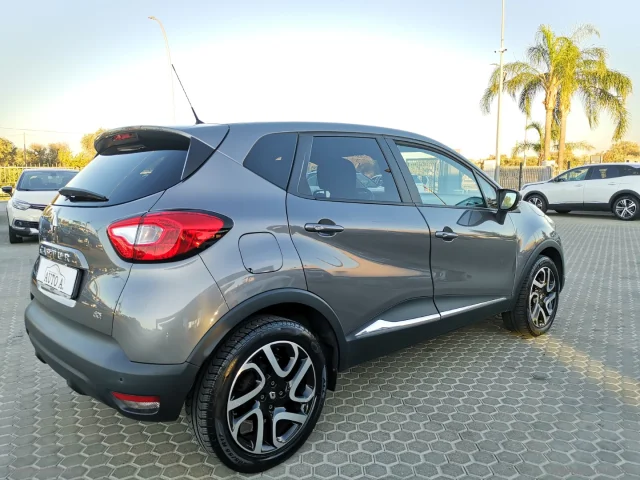 Auto - Renault captur 1.5 dci 8v 90 cv s&s ener. r-link