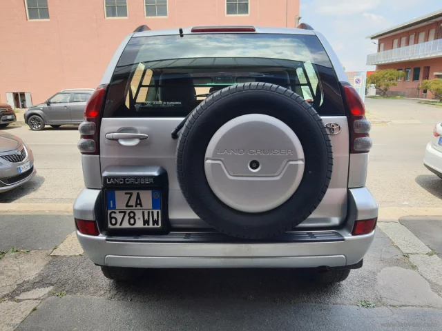 Auto - Toyota land cruiser 3.0 d-4d 16v 3p.
