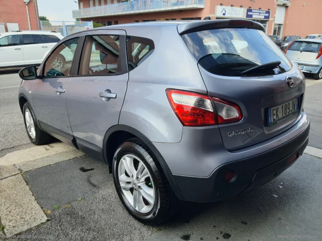 Auto - Nissan qashqai 1.6 acenta