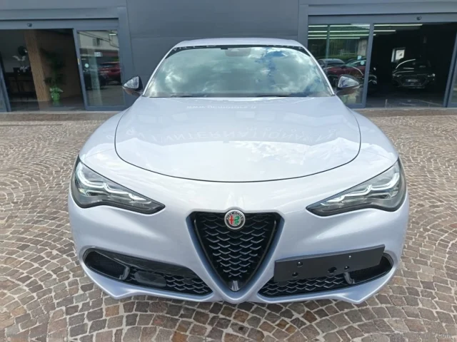 Auto - Alfa romeo stelvio 2.2 t.d. 160cv at8 rwd sprint
