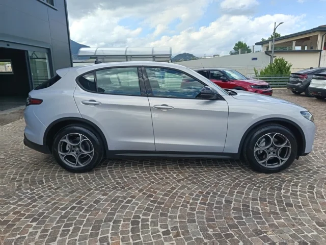 Auto - Alfa romeo stelvio 2.2 t.d. 160cv at8 rwd sprint