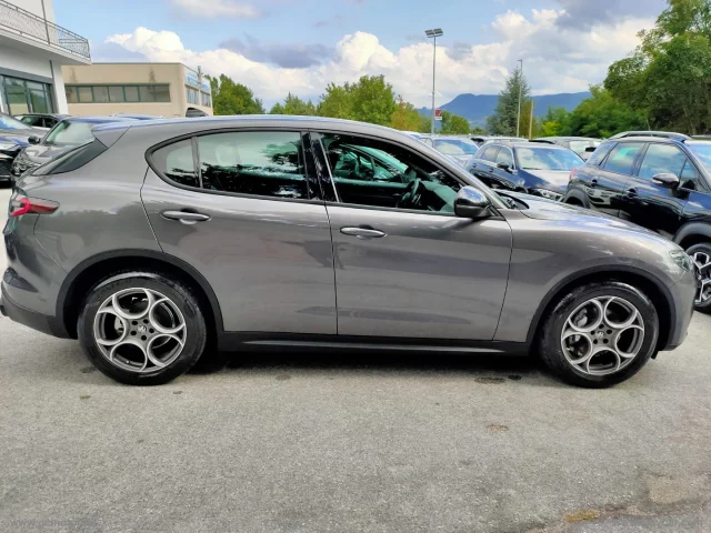 Auto - Alfa romeo stelvio 2.2 t.d. 160cv at8 rwd sprint