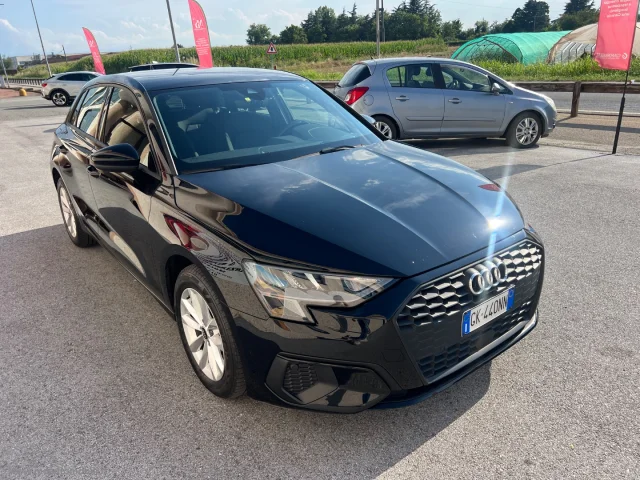 Auto - Audi a3 spb 30 tdi business