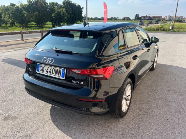 Auto - Audi a3 spb 30 tdi business