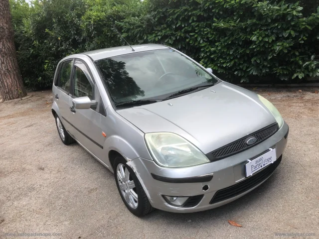 Auto - Ford fiesta 1.4 tdci 5p. ghia